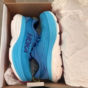 Mens HOKA Bondi 8 shoes.